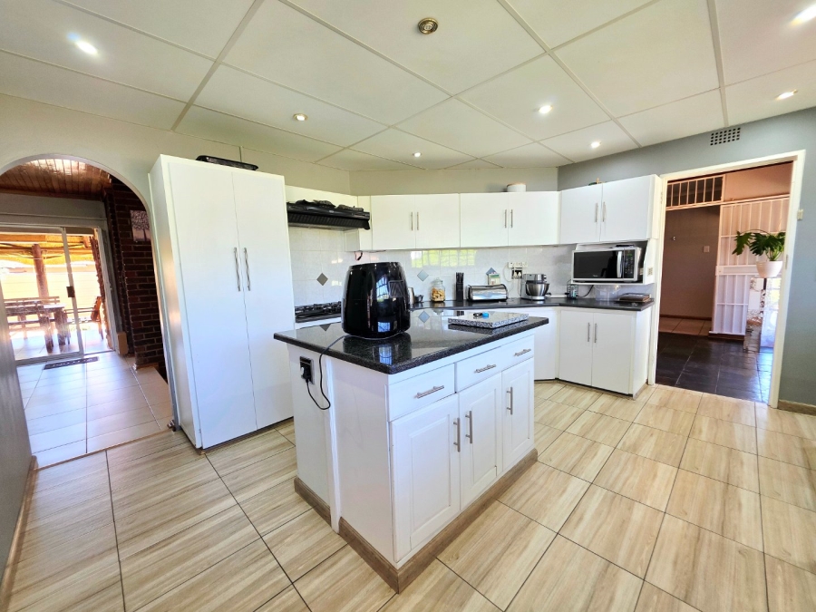 4 Bedroom Property for Sale in Fichardt Park Free State